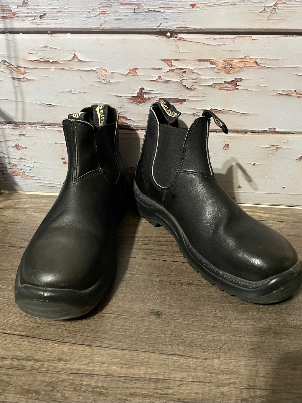 Blundstone Men's Black Leather Chelsea Work Boot